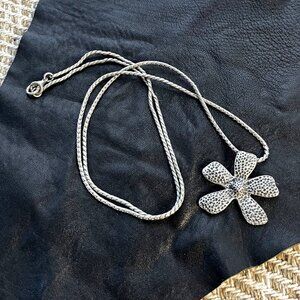 Retired Silpada Sterling Silver Daisy Pendant and 32" Silvertone Snake Chain